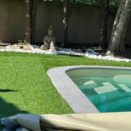 Holiday home Jacuzzi A L'abri Des Vents Carcassonne