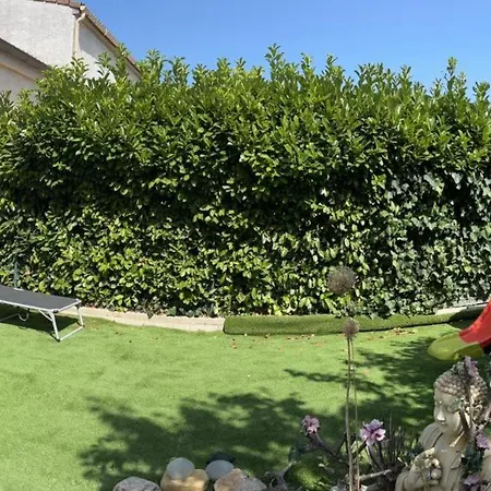 Jacuzzi A L'abri Des Vents Holiday home