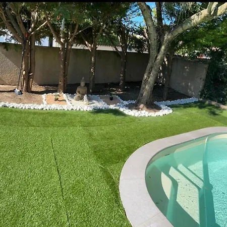 Jacuzzi A L'abri Des Vents * Carcassonne