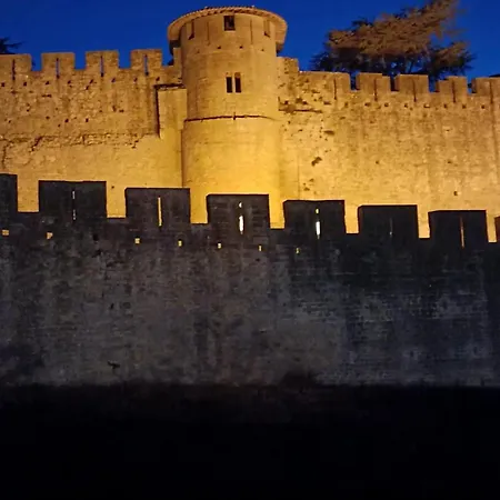 펜션 Jacuzzi A L'abri Des Vents 카르카손