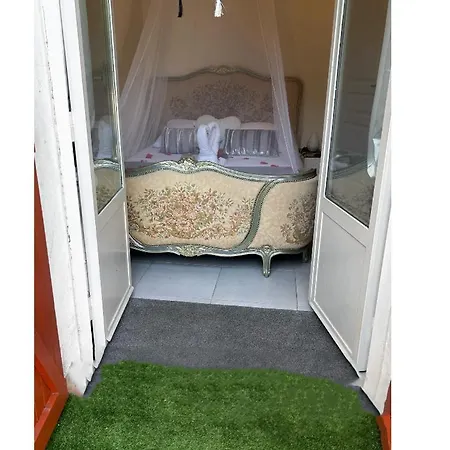 Holiday home Jacuzzi A L'abri Des Vents *