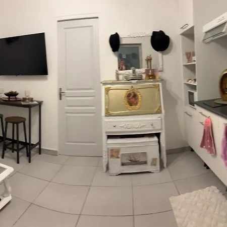 Jacuzzi A L'abri Des Vents Carcassonne